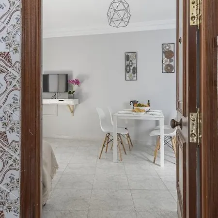 Pureza Dreams De Oasis En Triana * Seville