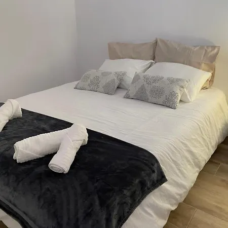 Cruz Roja C Apartment *