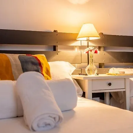 Recaredo Apartment *