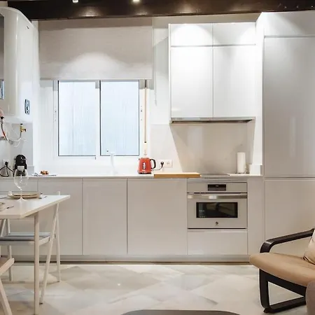 Ad2b Apartment, 300m From Cathedral With 2br