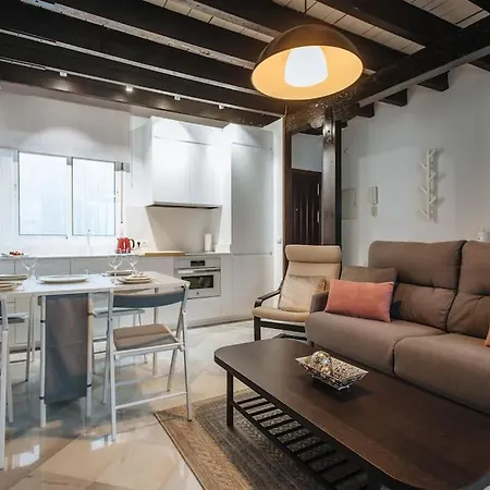 Ad2b Apartment, 300m From Cathedral With 2br *