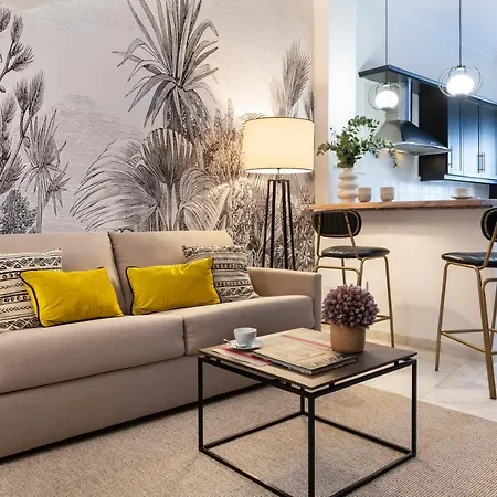 Hernando Colon Apartment