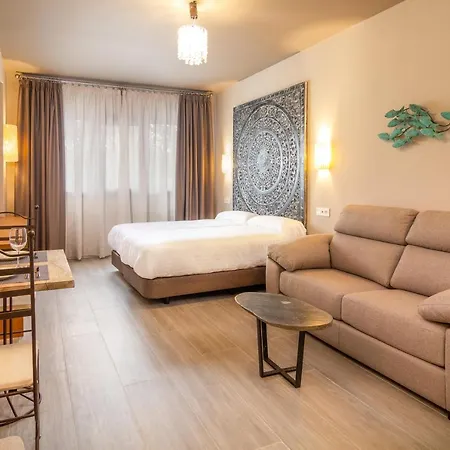 By Qhotels * Sevilla