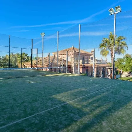 Casa Con Pista De Padel Castilblanco De Arroyos By Ruralidays Сasa de vacaciones Sevilla