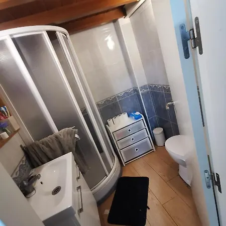 Airbhouse Private &
