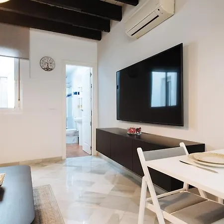 Ad2b Apartment, 300m From Cathedral With 2br Siviglia