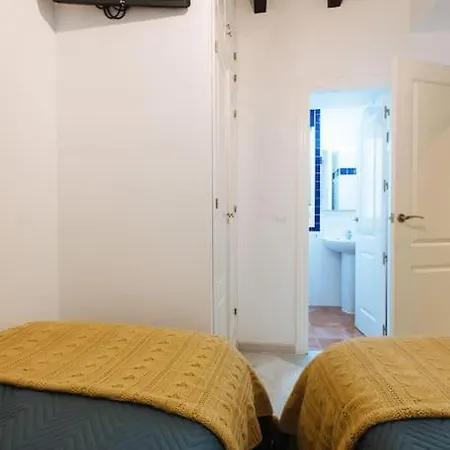 Ad2b Apartment, 300m From Cathedral With 2br Apartment Seville