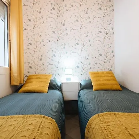 Ad2b Apartment, 300m From Cathedral With 2br Appartamento *