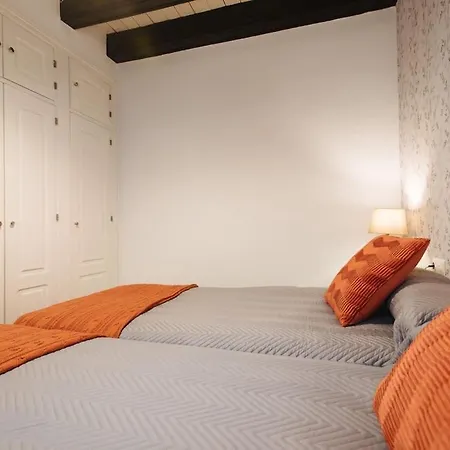 Ad2b Apartment, 300m From Cathedral With 2br Seville