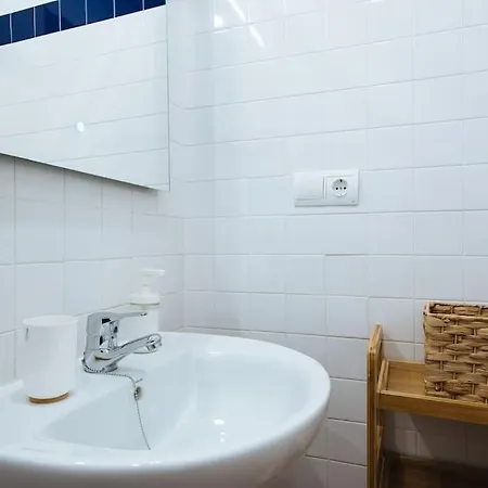 Ad2b Apartment, 300m From Cathedral With 2br Seville