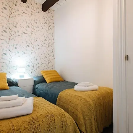 Ad2b Apartment, 300m From Cathedral With 2br