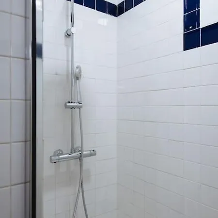 Ad2b Apartment, 300m From Cathedral With 2br Apartment *