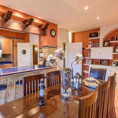 Casa Con Pista De Padel Castilblanco De Arroyos By Ruralidays Holiday home