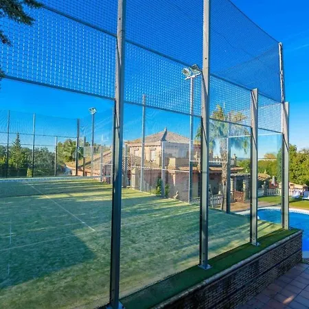 Сasa de vacaciones Casa Con Pista De Padel Castilblanco De Arroyos By Ruralidays *