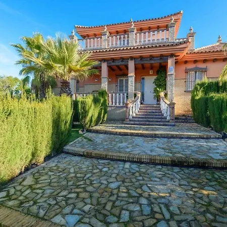 Сasa de vacaciones Casa Con Pista De Padel Castilblanco De Arroyos By Ruralidays *