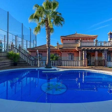 Casa Con Pista De Padel Castilblanco De Arroyos By Ruralidays *