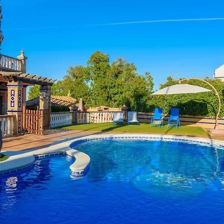 Casa Con Pista De Padel Castilblanco De Arroyos By Ruralidays Сasa de vacaciones Sevilla