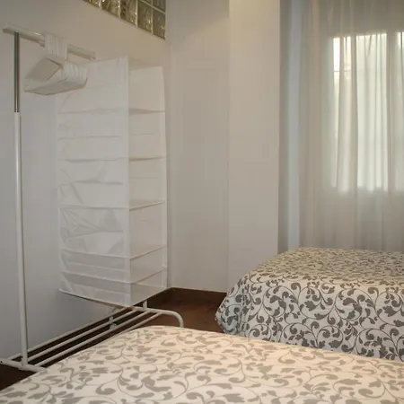 Triana Essence Apartment *
