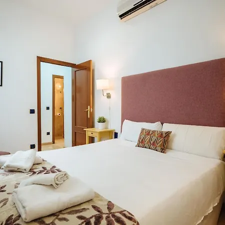 Homeyseville-amazing Views Cathedral Tomas De Ibarra - 8 Pax, Parking Optional Apartment