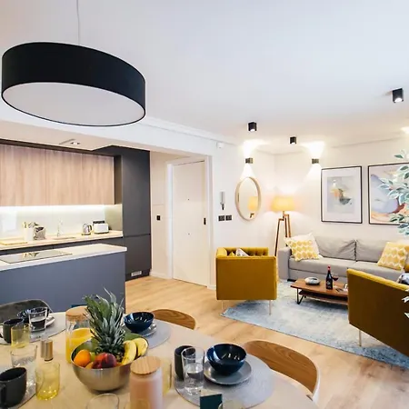 Modern And Luxury- 2bd 2bth- Socorro Apartment Seville