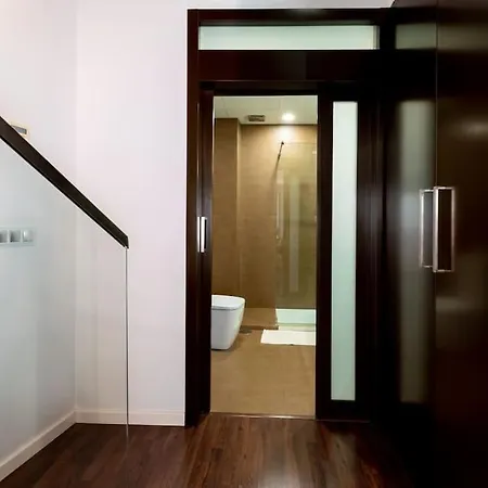 Fr26 Luxurious Apartment, 2 Minutes From Cathedral *