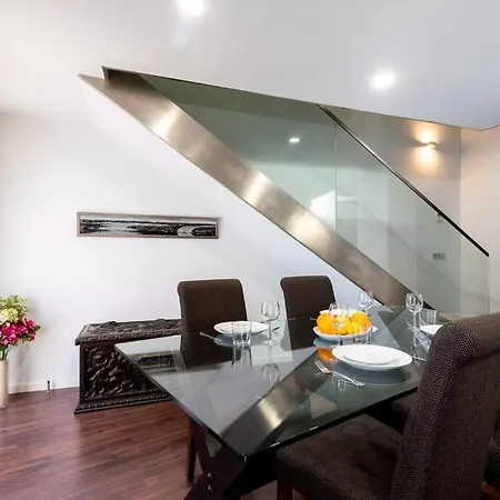Fr26 Luxurious Apartment, 2 Minutes From Cathedral Apartment *