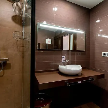 Fr26 Luxurious Apartment, 2 Minutes From Cathedral Apartment