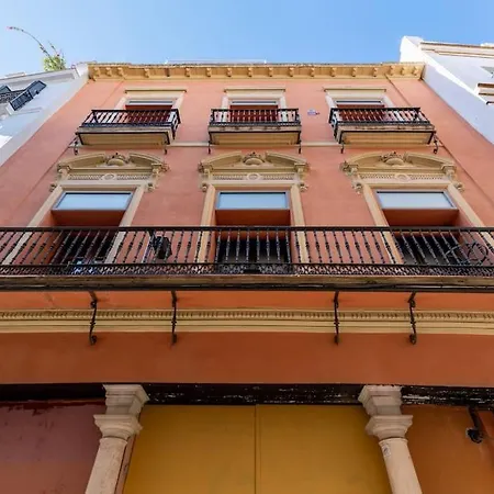 Fr26 Luxurious Apartment, 2 Minutes From Cathedral
