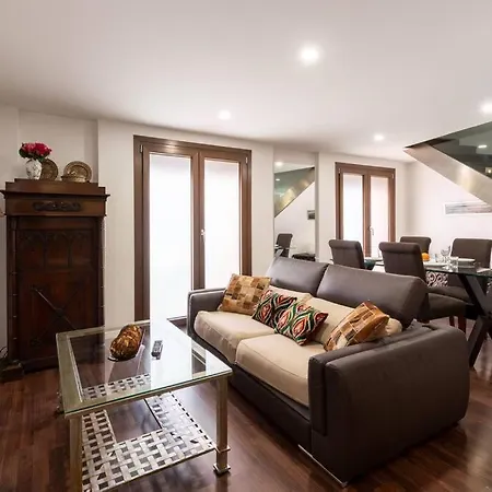 Apartment Fr26 Luxurious Apartment, 2 Minutes From Cathedral