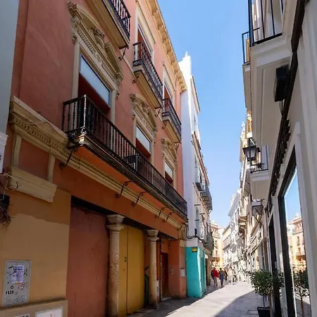 Fr26 Luxurious Apartment, 2 Minutes From Cathedral Apartment