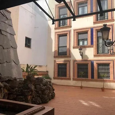 Atico San Bernardo Terraza Y Parking Incluido Apartment *