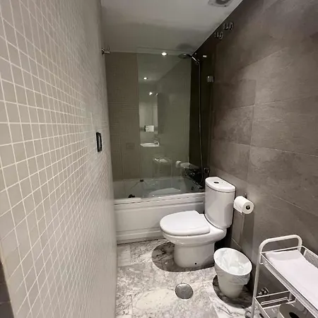 Atico San Bernardo Terraza Y Parking Incluido Seville