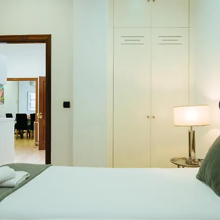 Homeyseville-amazing Views Cathedral Tomas De Ibarra - 8 Pax, Parking Optional Apartment