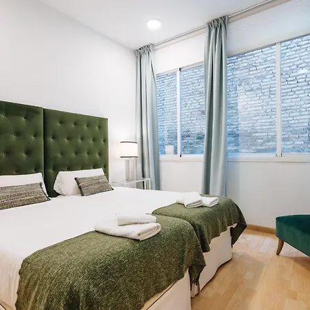 Homeyseville-amazing Views Cathedral Tomas De Ibarra - 8 Pax, Parking Optional Seville
