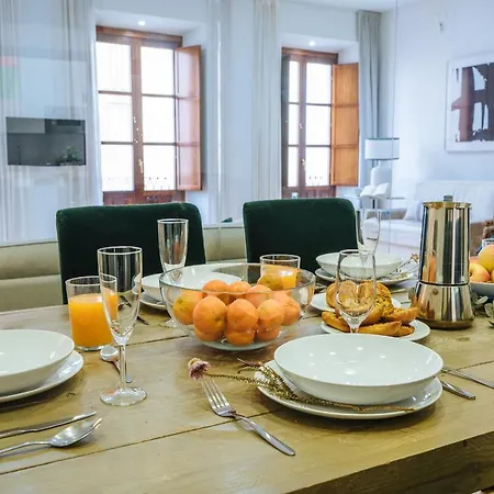 Homeyseville-amazing Views Cathedral Tomas De Ibarra - 8 Pax, Parking Optional Seville