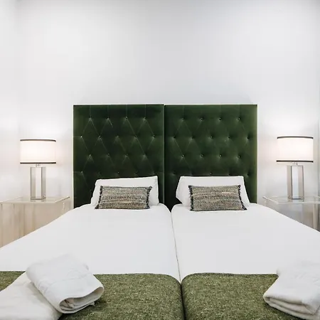 Homeyseville-amazing Views Cathedral Tomas De Ibarra - 8 Pax, Parking Optional Apartment Seville