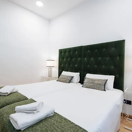 Homeyseville-amazing Views Cathedral Tomas De Ibarra - 8 Pax, Parking Optional Apartment Seville