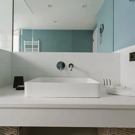 Modern And Luxury- 2bd 2bth- Socorro Apartment *