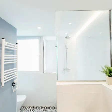 Modern And Luxury- 2bd 2bth- Socorro Apartment *