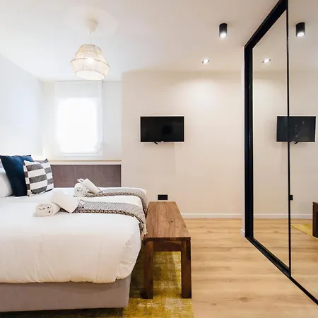 Apartment Modern And Luxury- 2bd 2bth- Socorro Seville