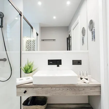Modern And Luxury- 2bd 2bth- Socorro Apartment Seville