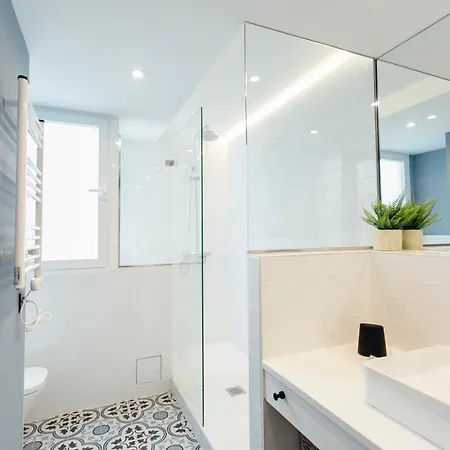 Modern And Luxury- 2bd 2bth- Socorro Apartment
