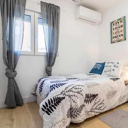 Apartment 2 Apartamento En Estadio Sevilla 6 Plazas 3 Hab Y Metro