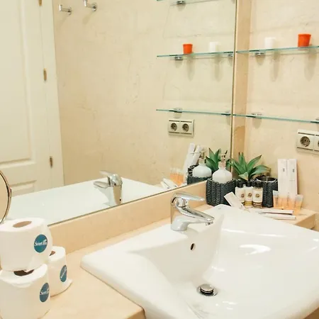 Apartment Comfortable Duplex- 1bd 2bth- Dean Miranda *