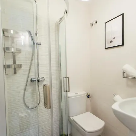 Apartment Comfortable Duplex- 1bd 2bth- Dean Miranda *