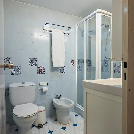 Apartment Vive Encantos De En Triana Seville