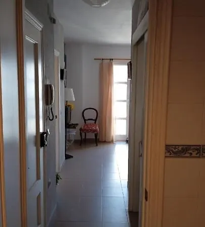 Casco Antiguo Exterior Unico En Segunda Planta En Un Edificio De De Dos Plantas Apartment