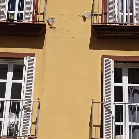 Casco Antiguo Exterior Unico En Segunda Planta En Un Edificio De De Dos Plantas