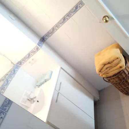 Apartamento Casco Antiguo Exterior único En Segunda Planta En Un Edificio De De Dos Plantas *