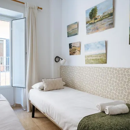 Vakantiehuis Homeyseville-preciosa Casa Independiente Alfalfa, Parking Optional Sevilla